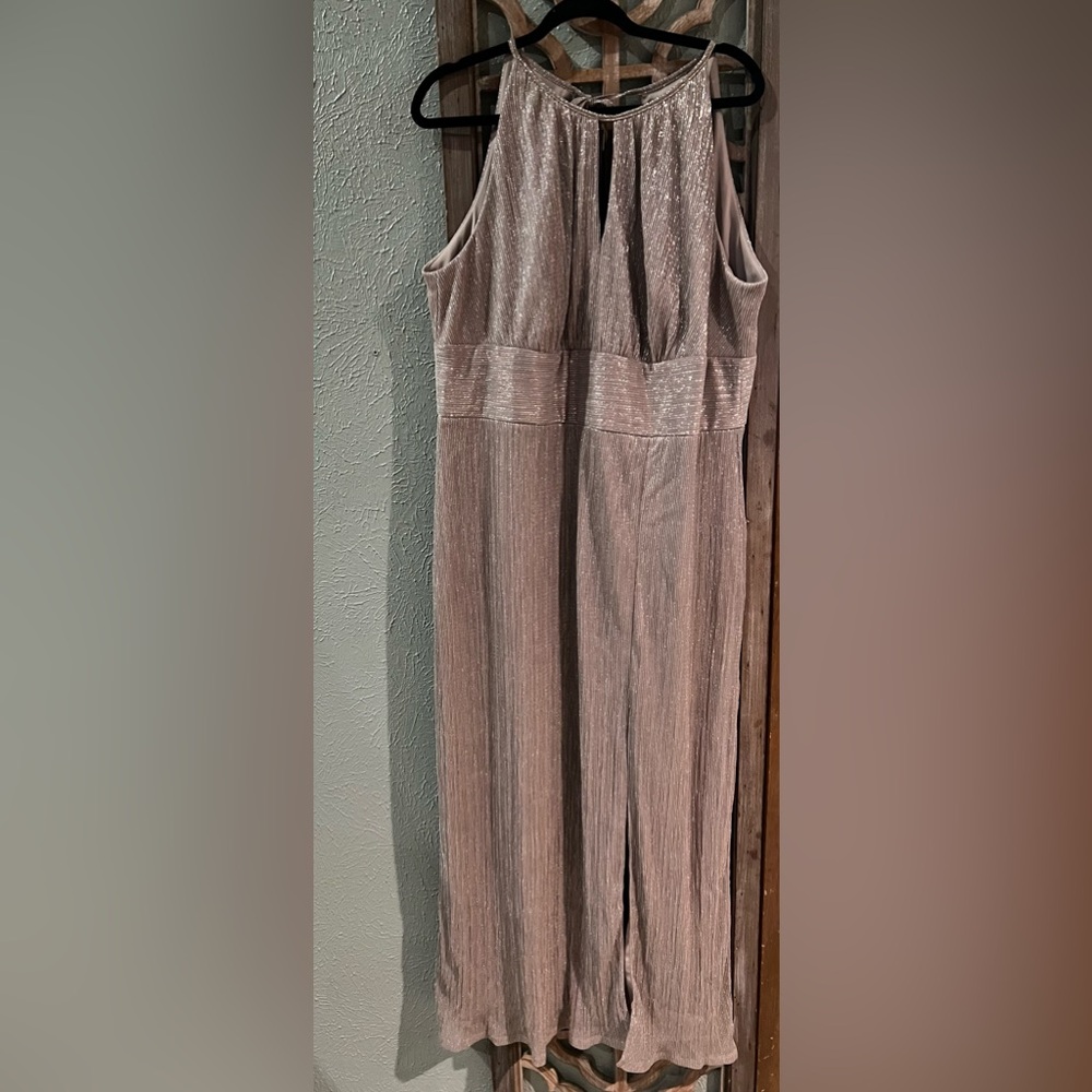 R & M Richards Metallic Knit Keyhole Halter Gown 18W - Picture 2 of 4